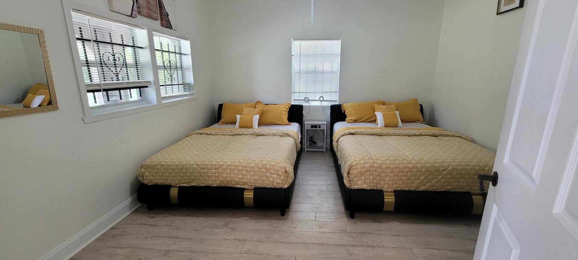 Large, Central, Lovely & Cozy 4Bed/2Bath - House By Everbank Stadium Джэксонвиль Экстерьер фото