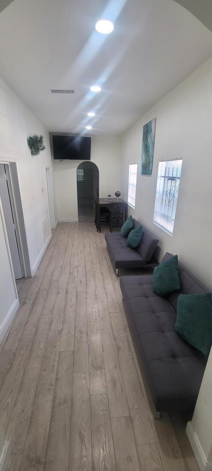 Large, Central, Lovely & Cozy 4Bed/2Bath - House By Everbank Stadium Джэксонвиль Экстерьер фото