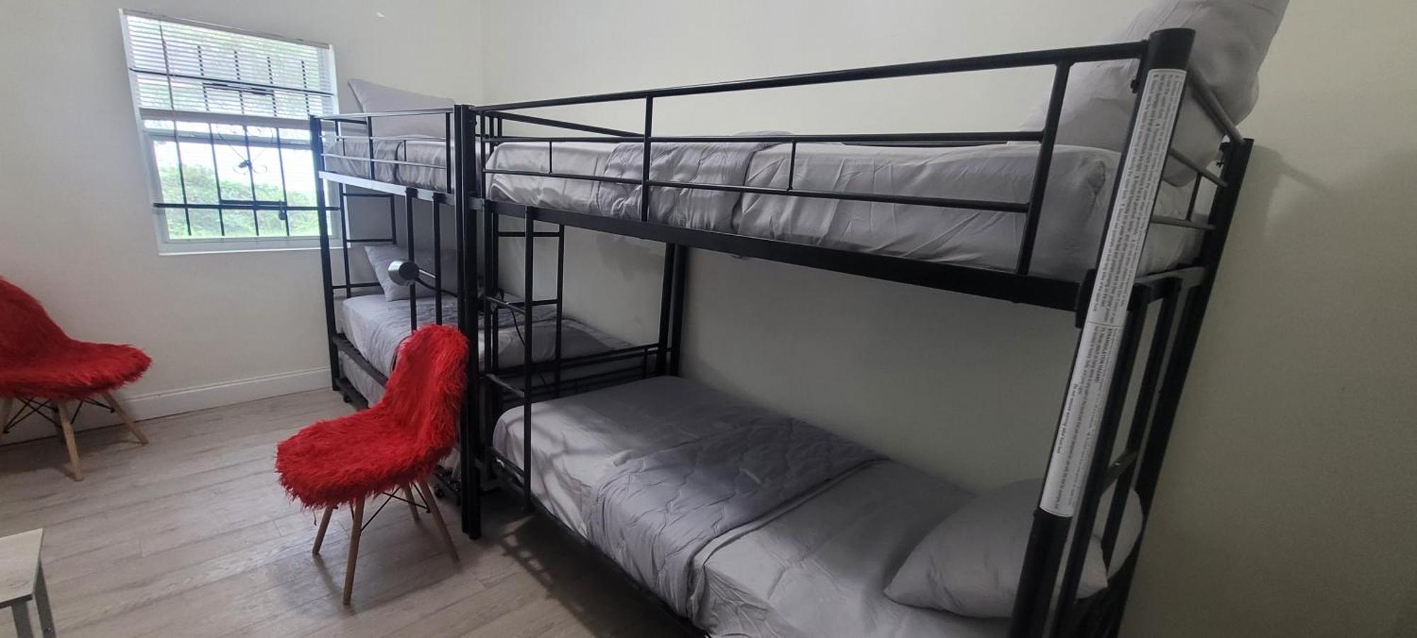 Large, Central, Lovely & Cozy 4Bed/2Bath - House By Everbank Stadium Джэксонвиль Экстерьер фото